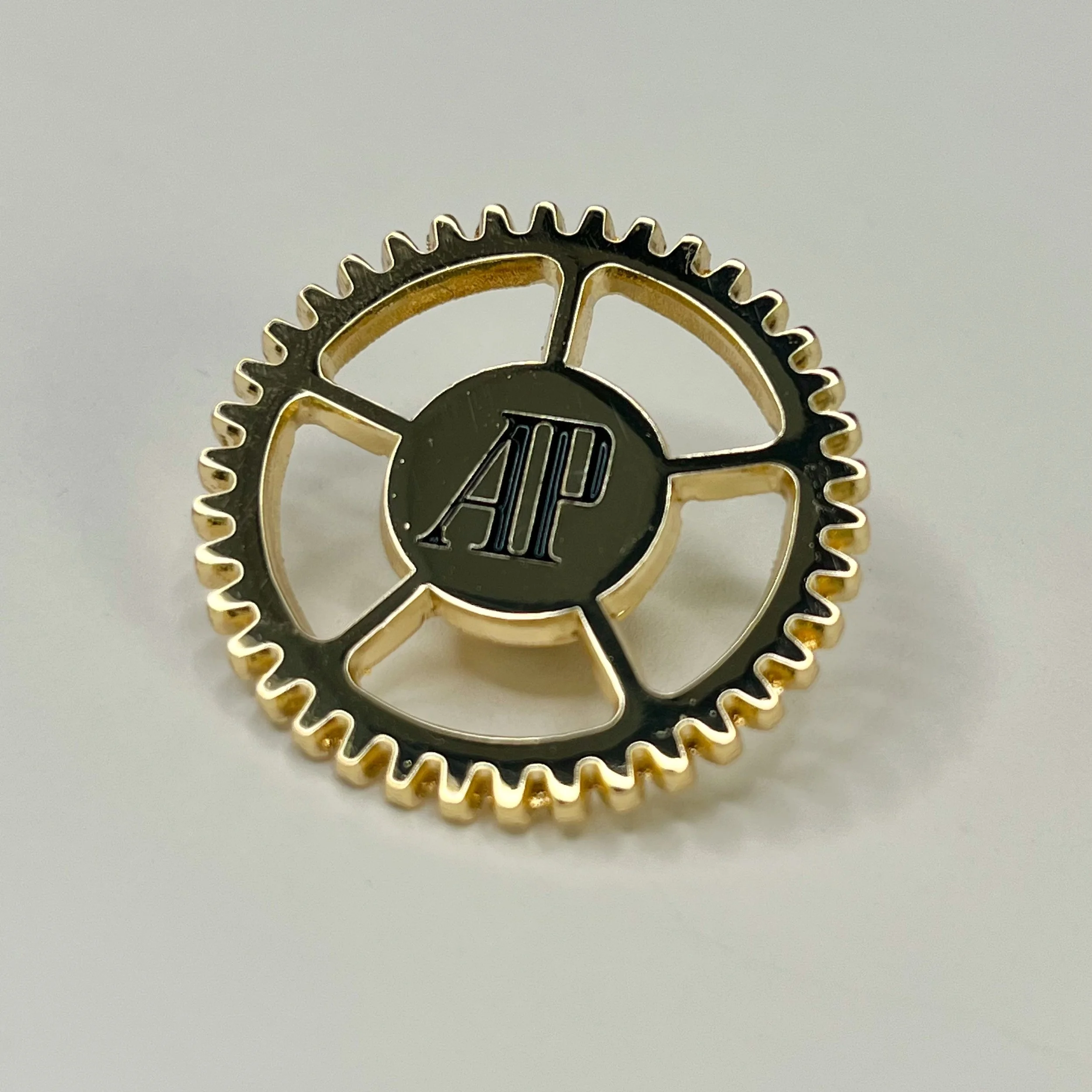 Audemars Piguet AP Gear Wheel Gold Tone Lapel Pin Collectible